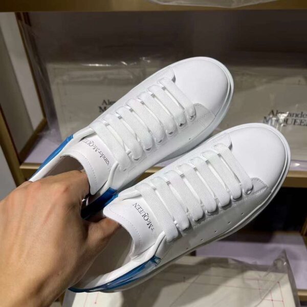 Alexander McQueen 28