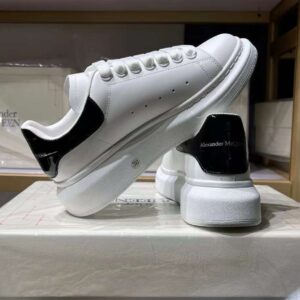 Alexander McQueen 26
