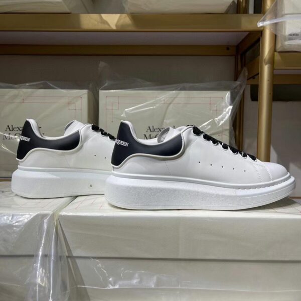 Alexander McQueen 52