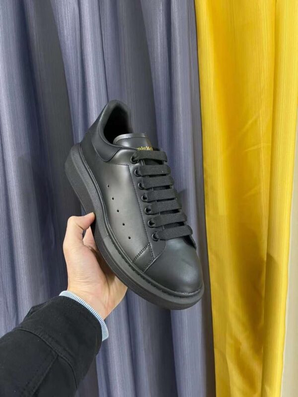 Alexander McQueen 13