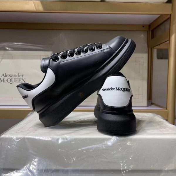 Alexander McQueen 42