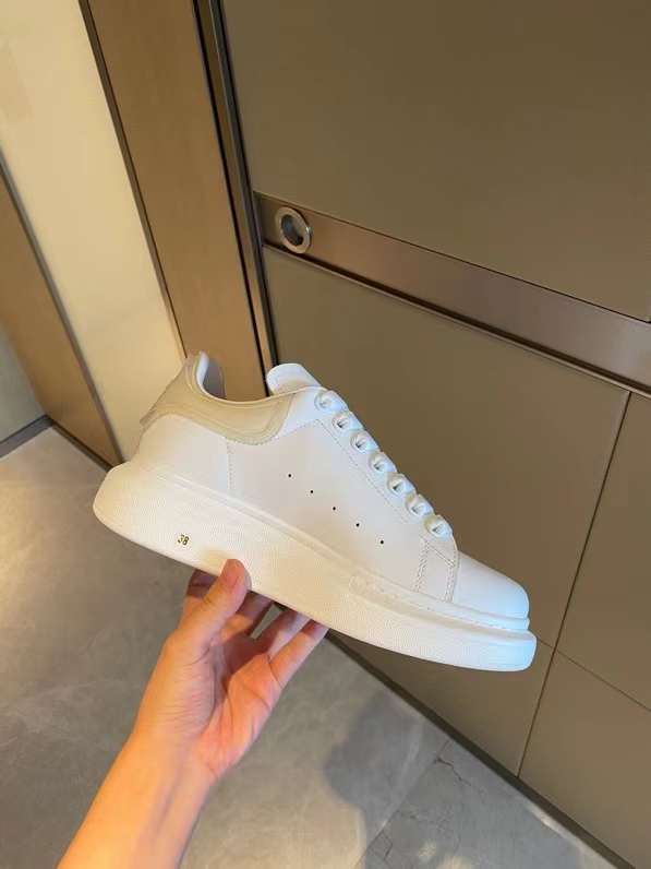 Alexander McQueen 41