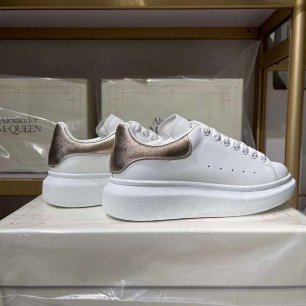 Alexander McQueen 60