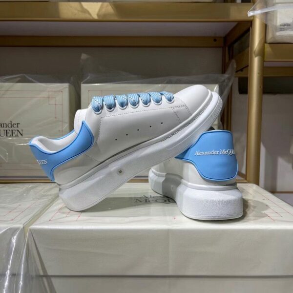 Alexander McQueen 54