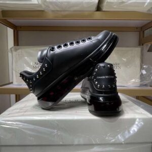 Alexander McQueen 40
