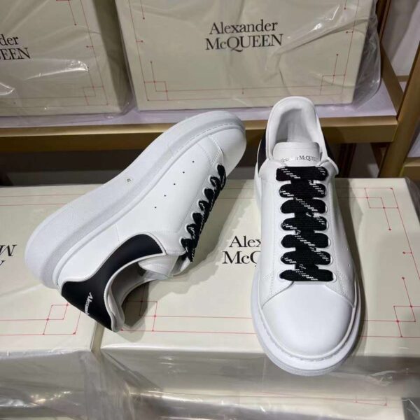 Alexander McQueen 52