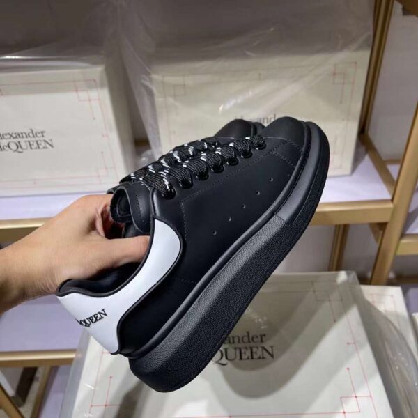 Alexander McQueen 42