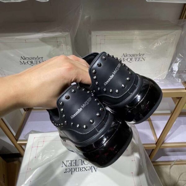 Alexander McQueen 40